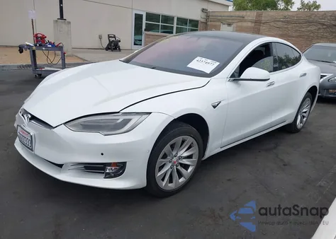 2017 Tesla Model S z USA, uszkodzony, nr VIN 5YJSA1E19HF189578